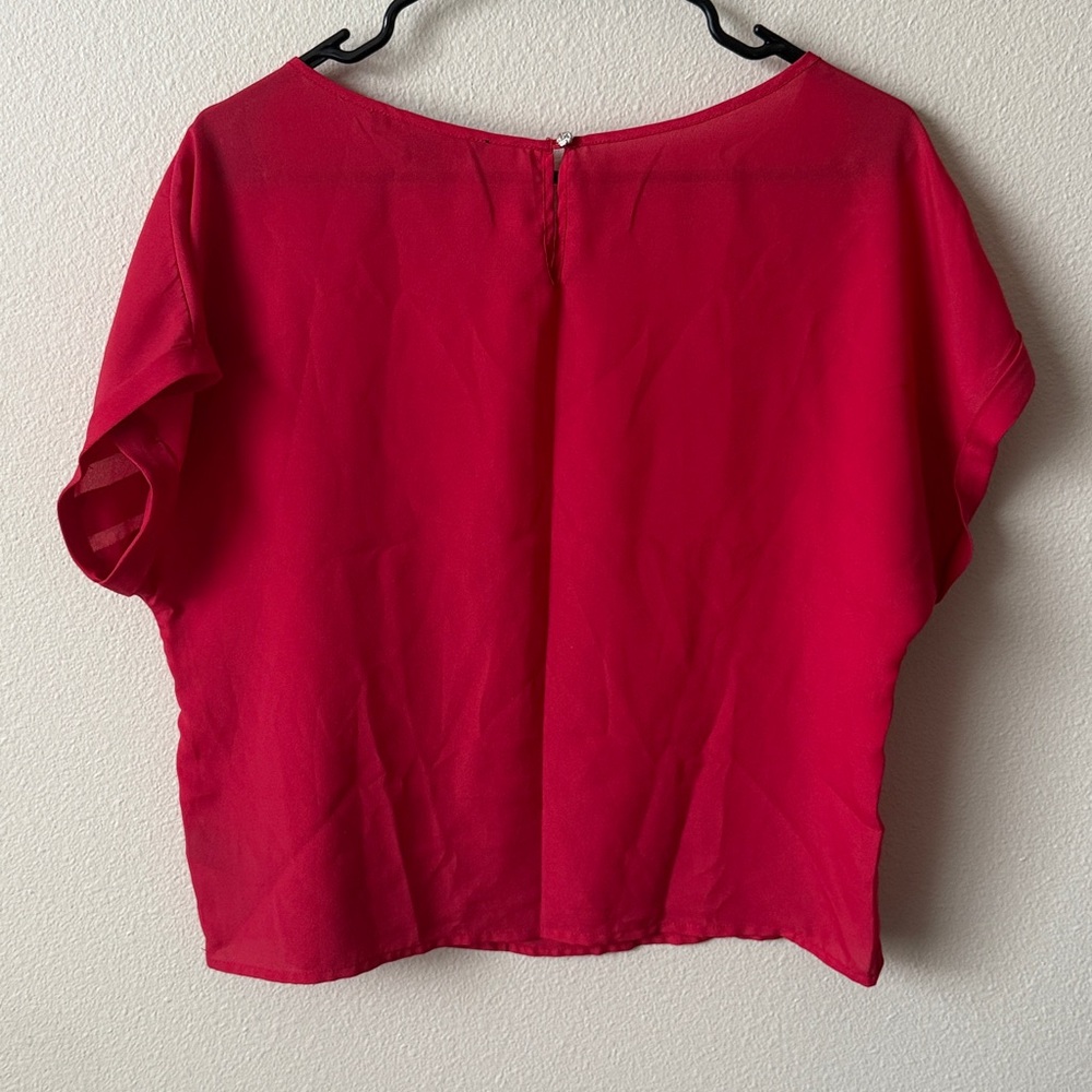 Red blouse - Picture 5 of 6